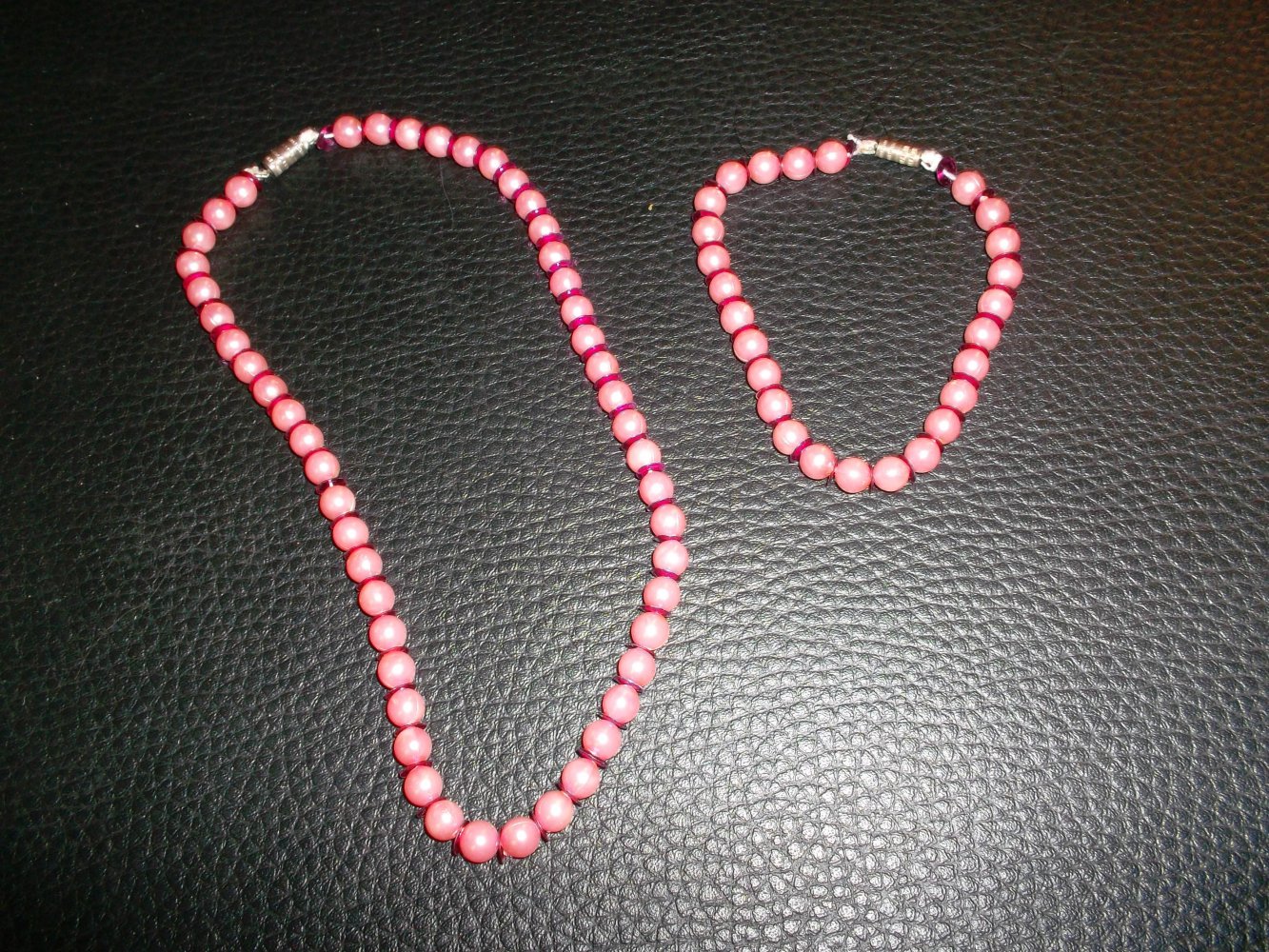 süsses perlenset,kettchen und armband.rosa.neu