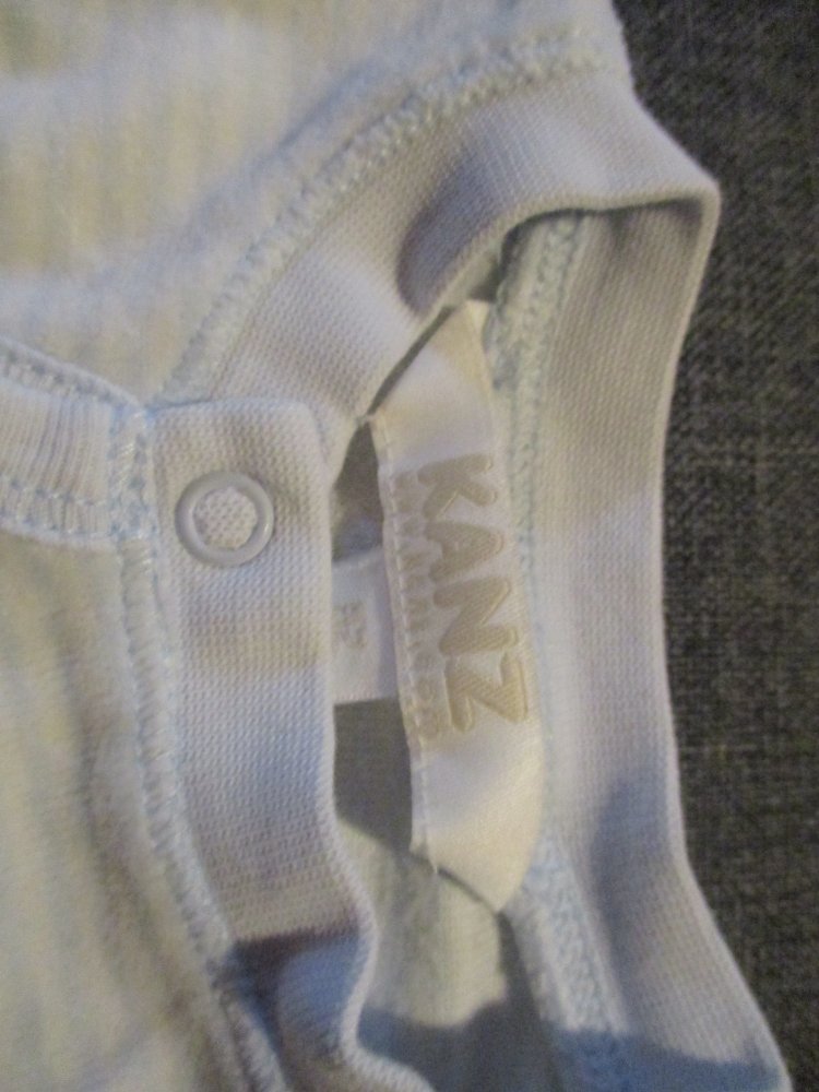 neuwertiger strampler.kanz.grösse 62.kuschelweich,hellblau