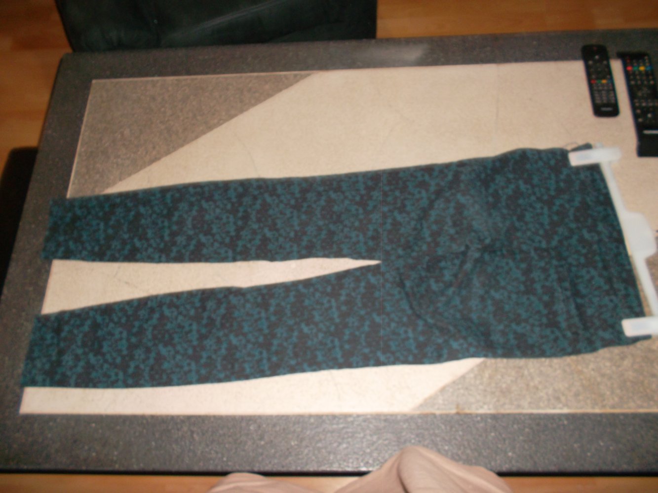 hose,petrol/schwarz,leomuster,grösse 34,h&m