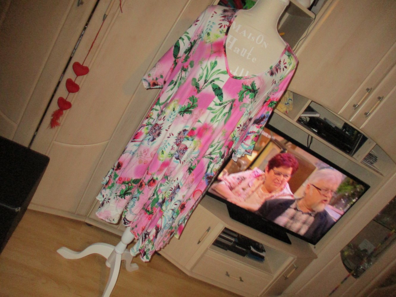 neues wunderschönes sommerkleid,bunt,gr 52-56,sofia,elastisch,zipfelig