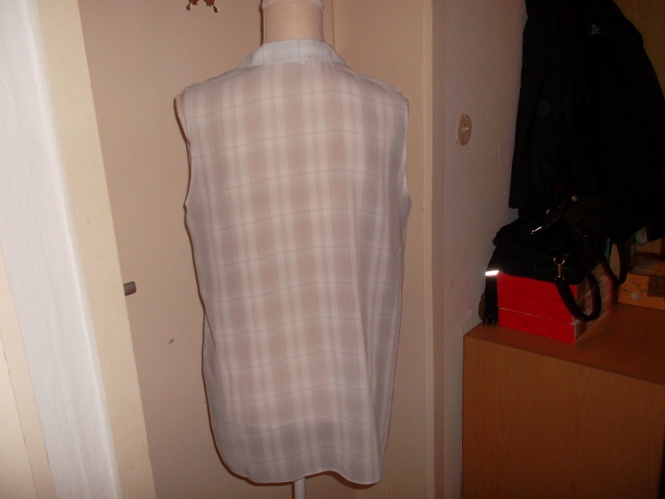 bluse,hellgrau,getreift,gr. l,ärmellos,sehr gut erhalten