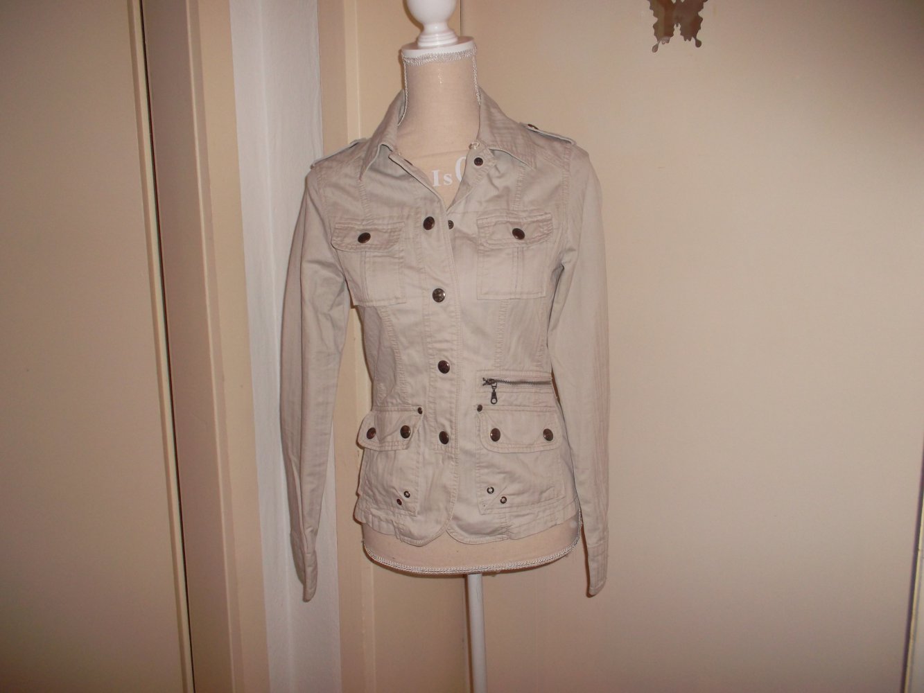 beige jeansjacke,super zustand,grösse s