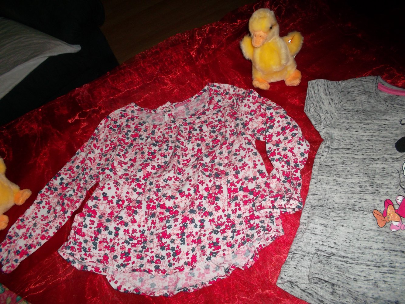 neu,3 süsse sehr schöne oberteile von kiki&koko,disney.grösse 92