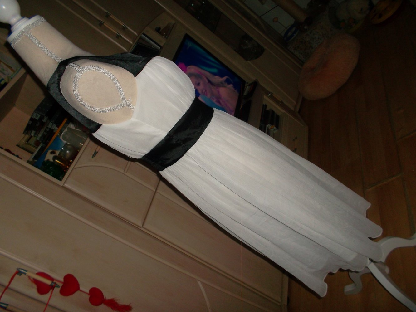 neu,schönes kleid ,gr. 38.von b.p.c.,weiß/schwarz