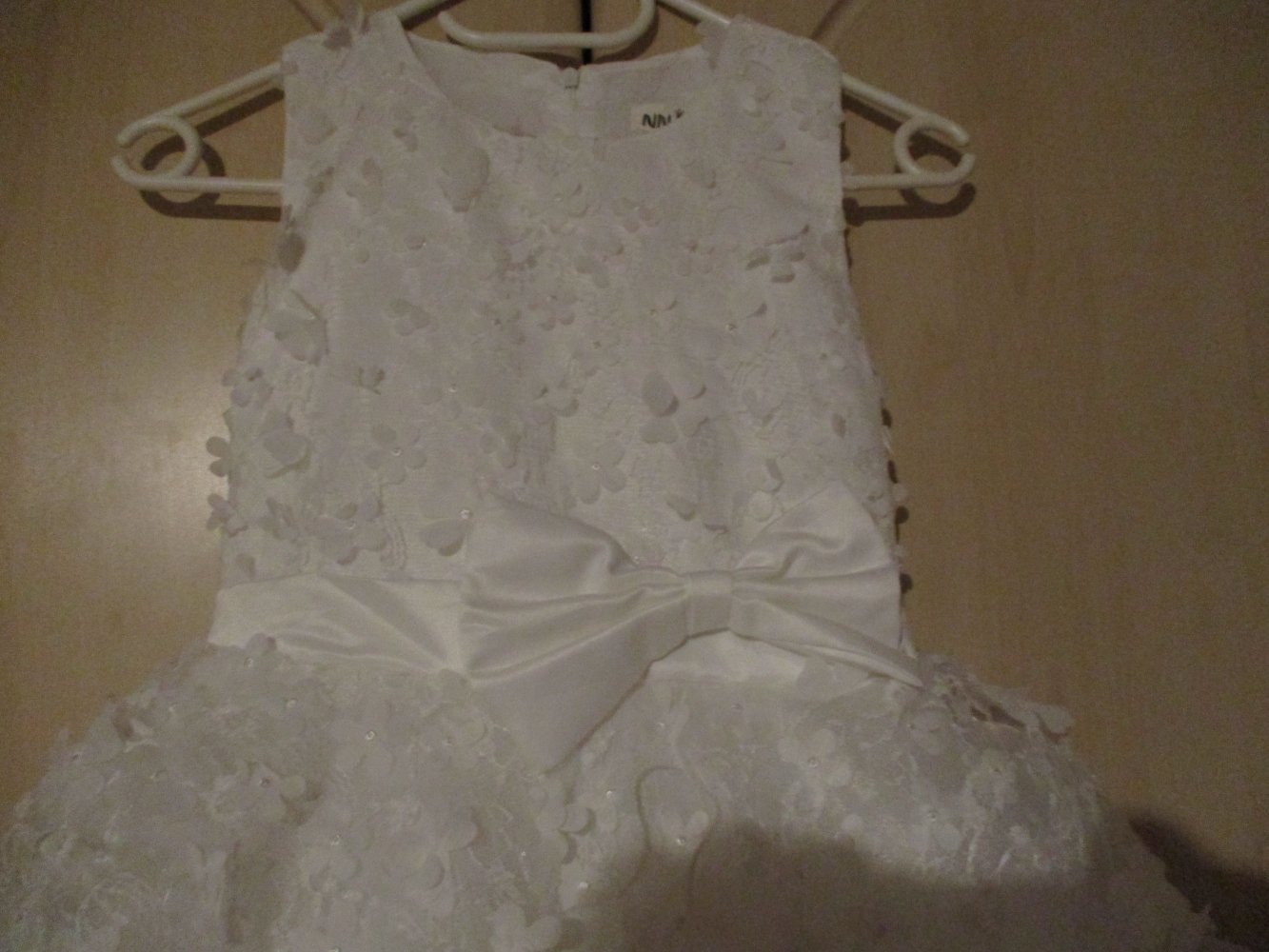 neues traumhaftes festkleid,hochzeit,komunion.weiss,tüll,spitze,ärmellos,blümchen