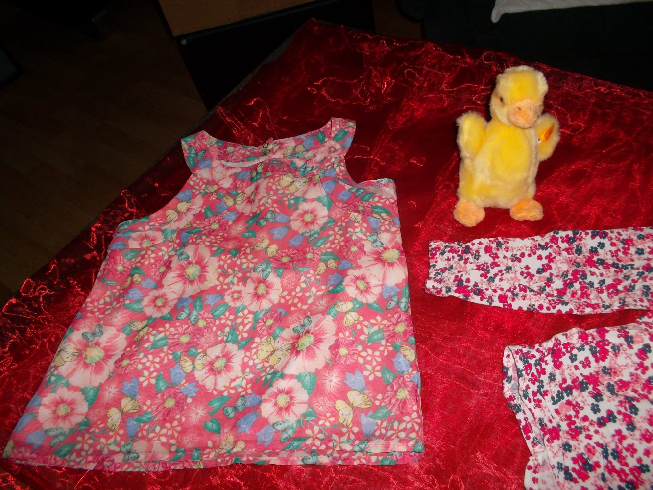 neu,3 süsse sehr schöne oberteile von kiki&koko,disney.grösse 92