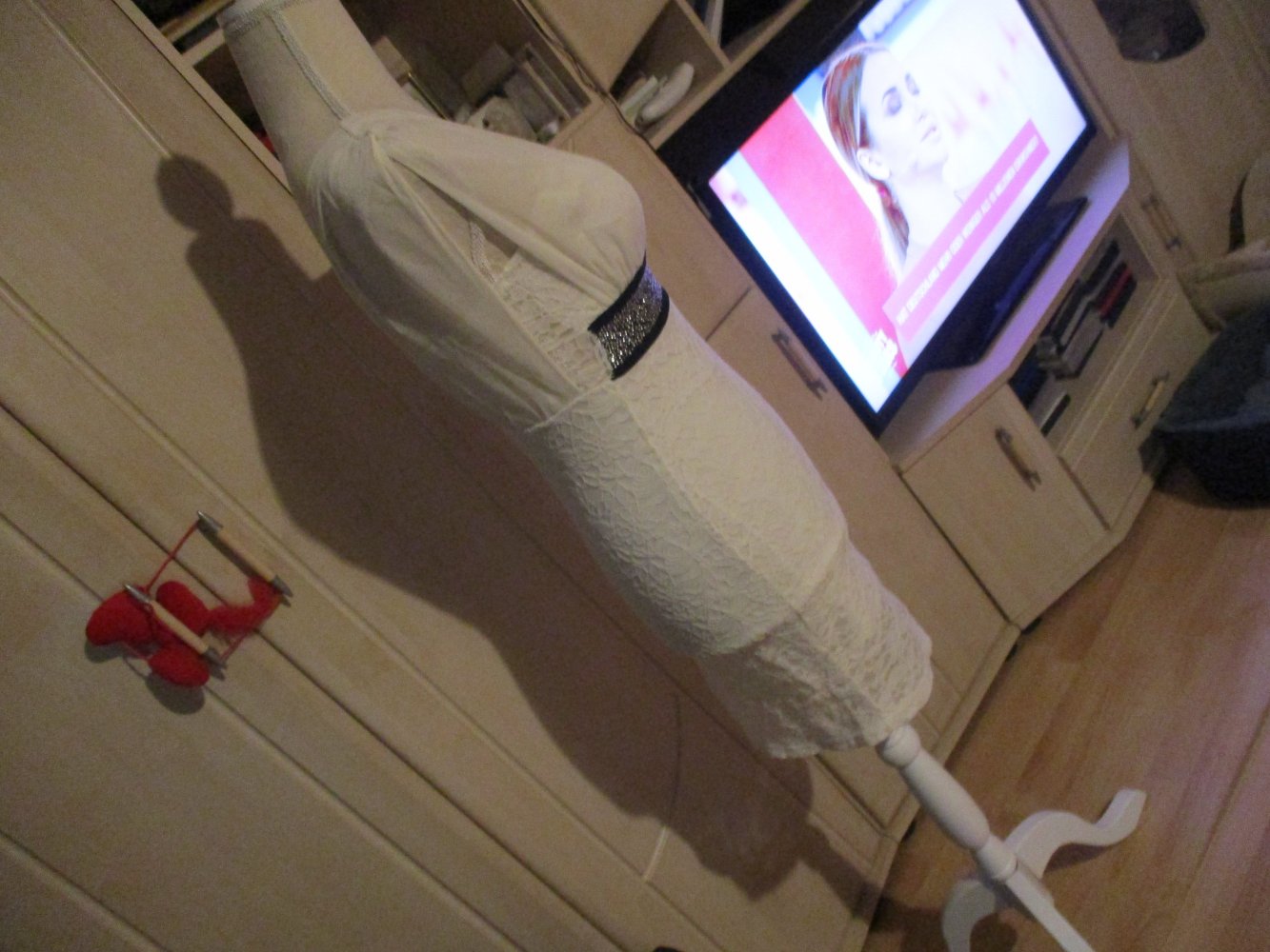 wunderschönes kleid,weiß,gr.34,wie neu,steinchen