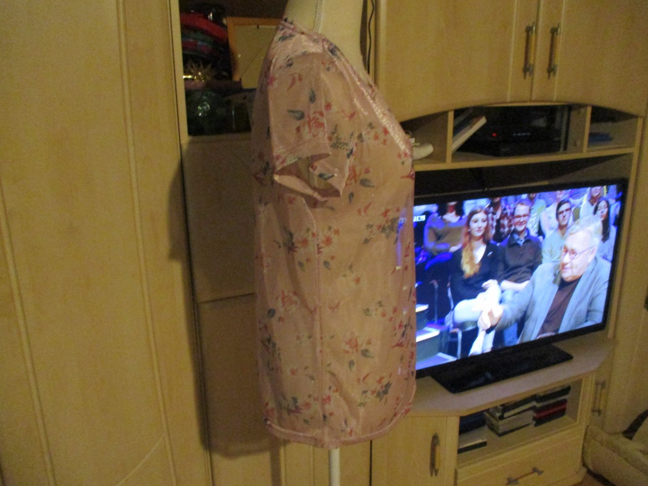 neu, t-shirt, glitzer, rose, blümchen. janina. grösse 38