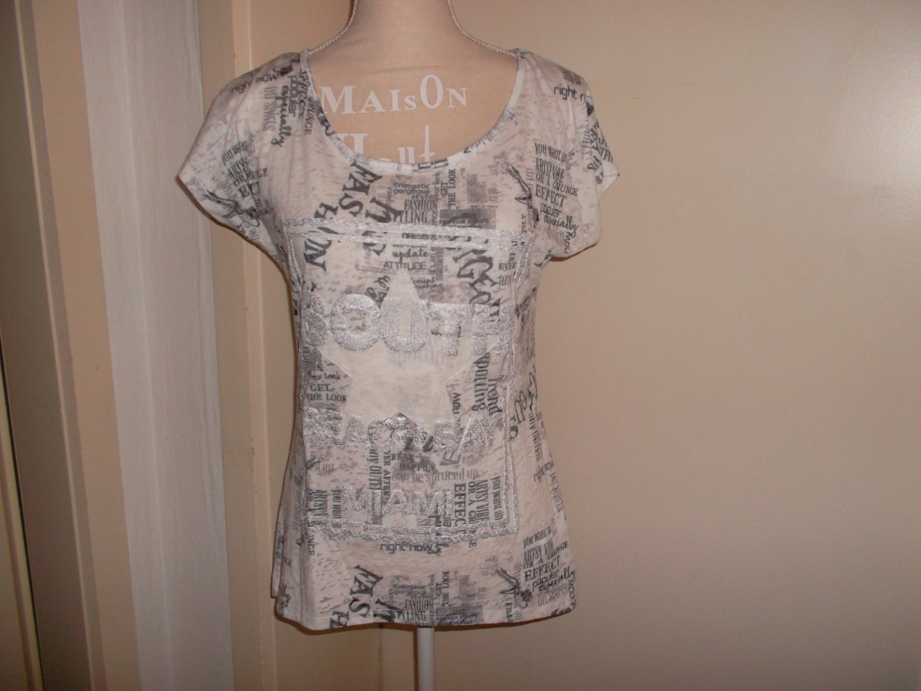 neues shirt,blind date,gr. 34.bunt gemustert,druck,glitzer