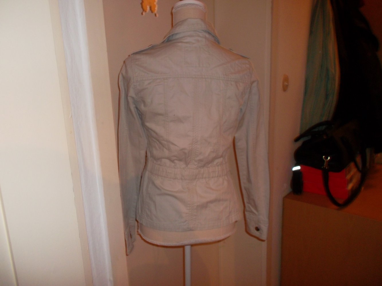 beige jeansjacke,super zustand,grösse s