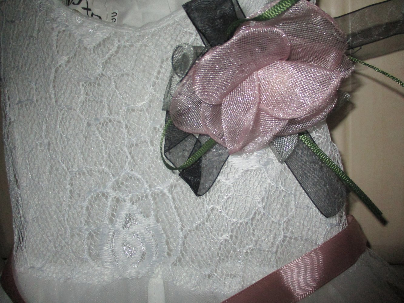 traumhaftes neues festkleidchen, taufe, weiss, tüll, spitze, 6 mon.,es ist 2 mal zu haben