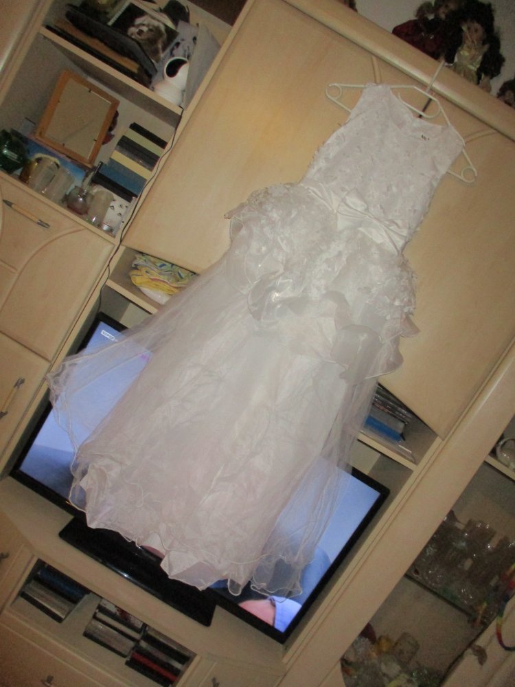 neues traumhaftes festkleid,hochzeit,komunion.weiss,tüll,spitze,ärmellos,blümchen