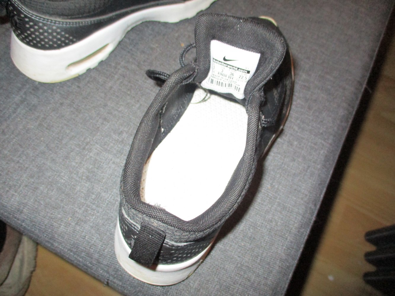 tolle nike schuhe in schwarz,grösse 36.zustand top