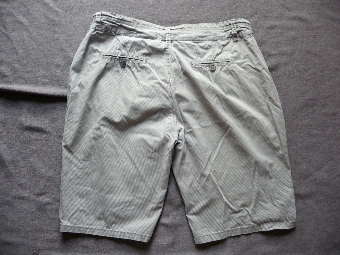 Kurze Hose Gr. 42