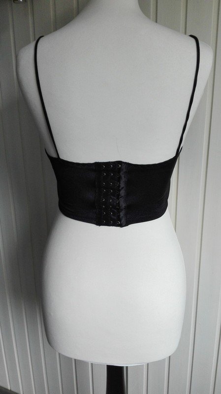 Schwarzes Bandeau/ Crop Top mit Cups