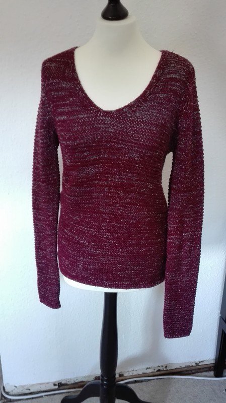 Dunkelrot Grauer Pullover