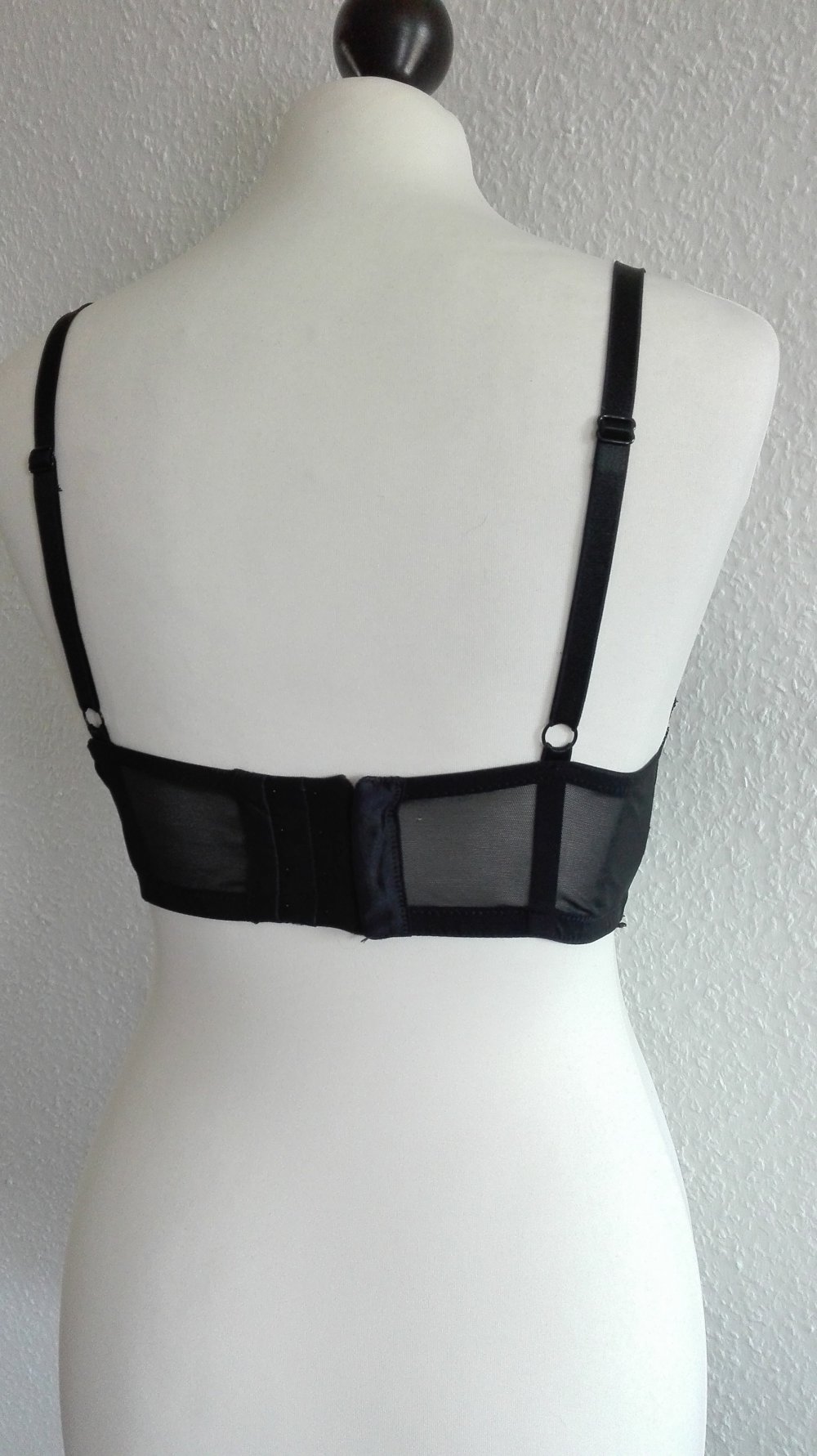 Schwarzes Balconette BH