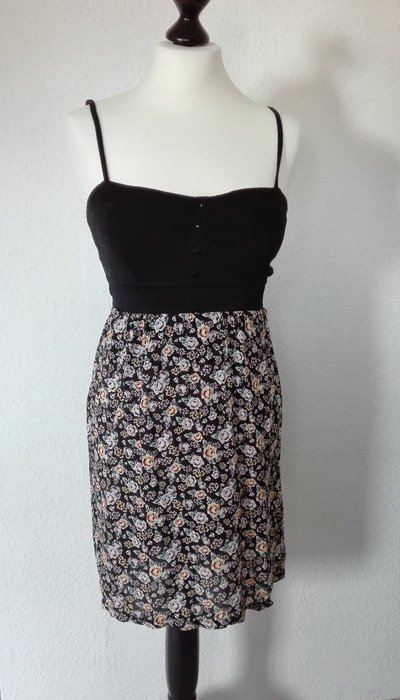 Süßes Blümchen Kleid