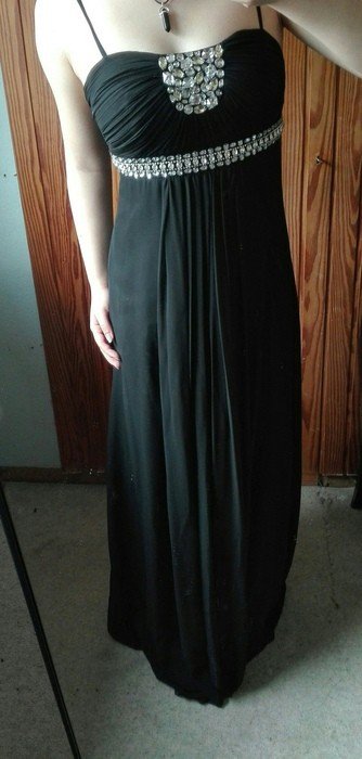 Schwarzes Abendkleid mit Silbernen Steinen