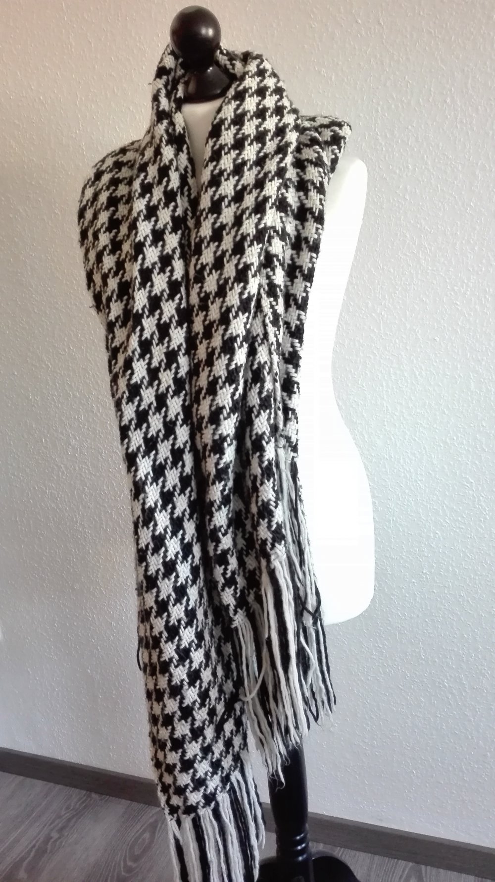 Schwarz Weißer Strickschal XL