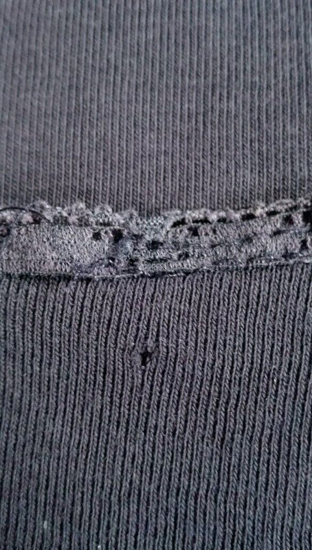 Blaues Basic Top mit Spitze