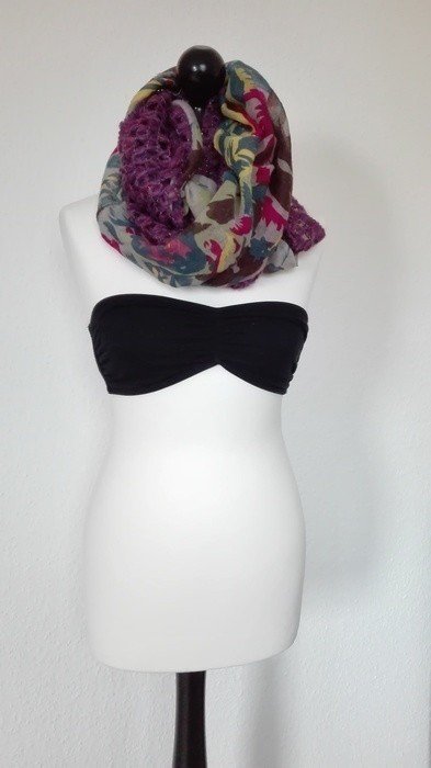 Schöner doppelseitiger Schal