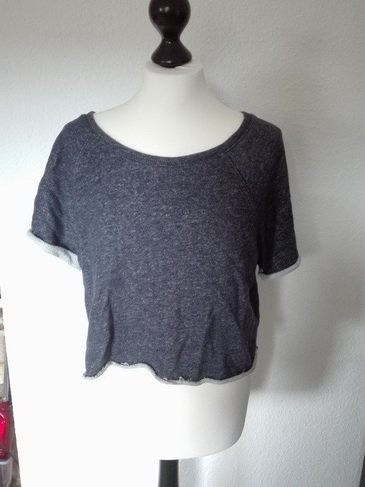 Grau/Blaues Crop Top