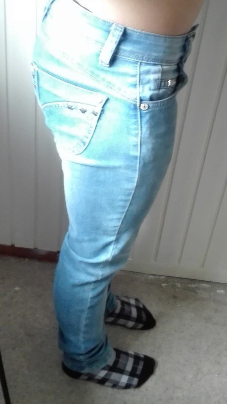 Low-Waist Boyfriend Jeans