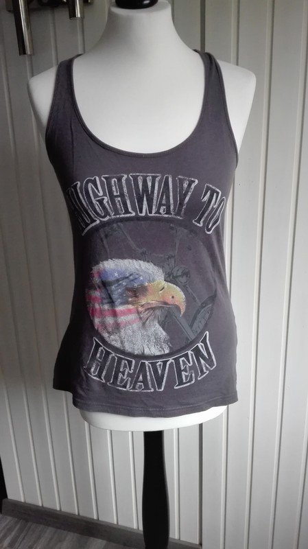 Graues Top mit Aufdruck