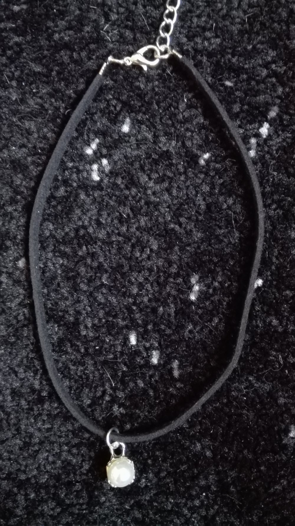 Choker mit Perlenanhänger