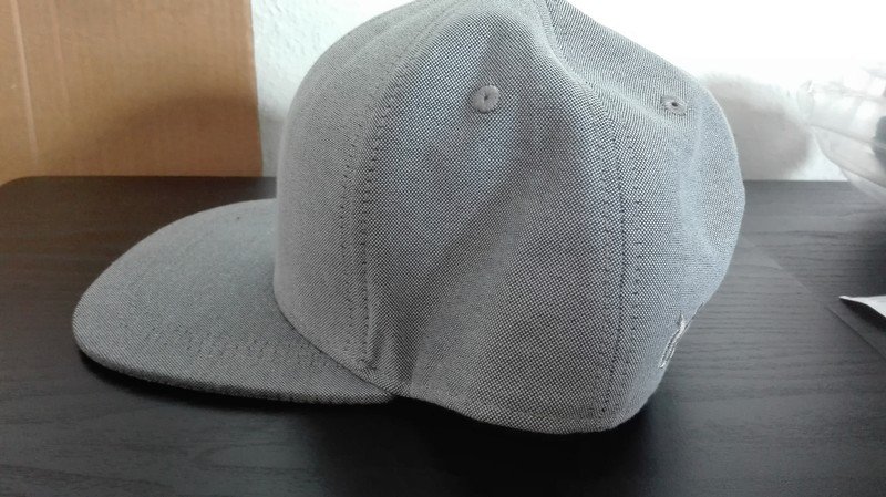 Graue Cap