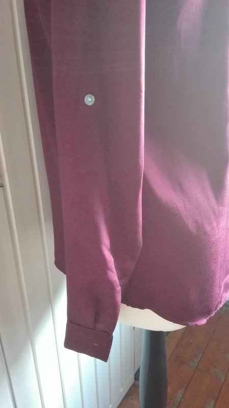 Bordeaux Bluse mit V-Ausschnitt