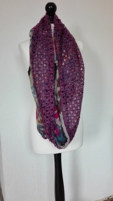 Schöner doppelseitiger Schal