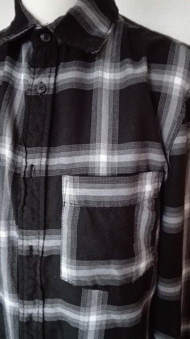 Langes kariertes Hemd