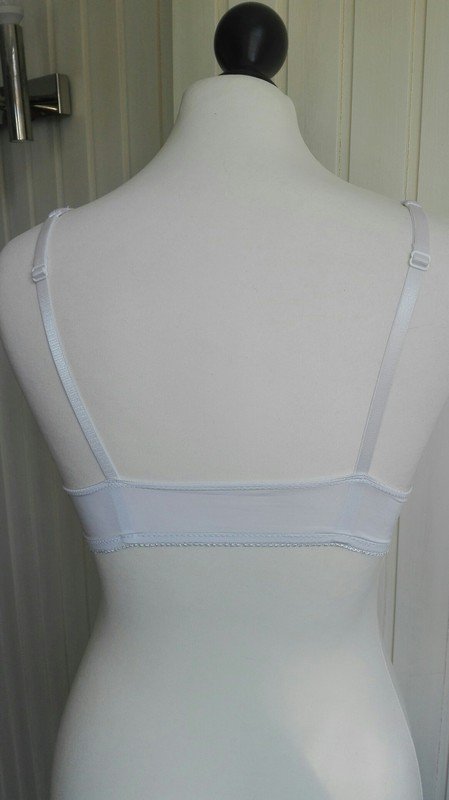 Weißer Push-Up BH mit Magnetverschluss Vorne
