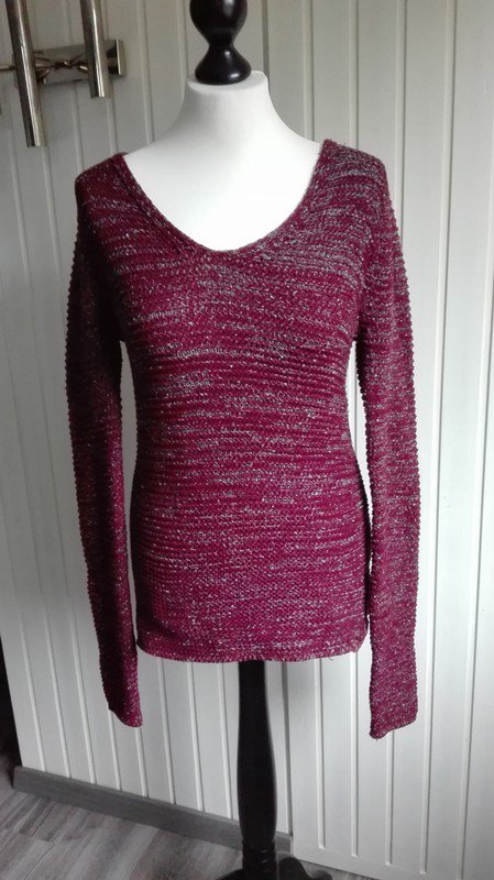 Dunkelrot Grauer Pullover