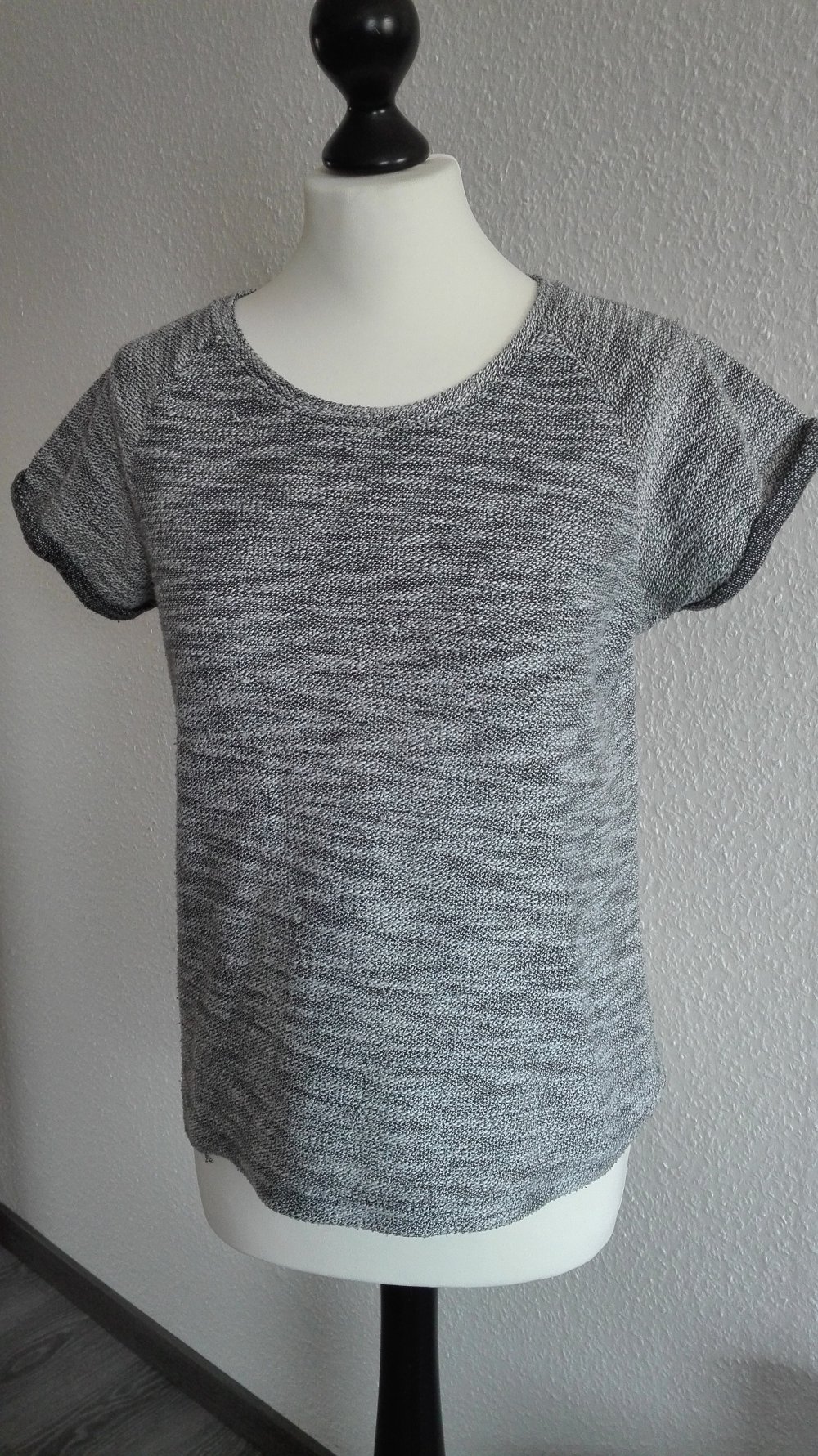 Grau Weiß meliertes Shirt