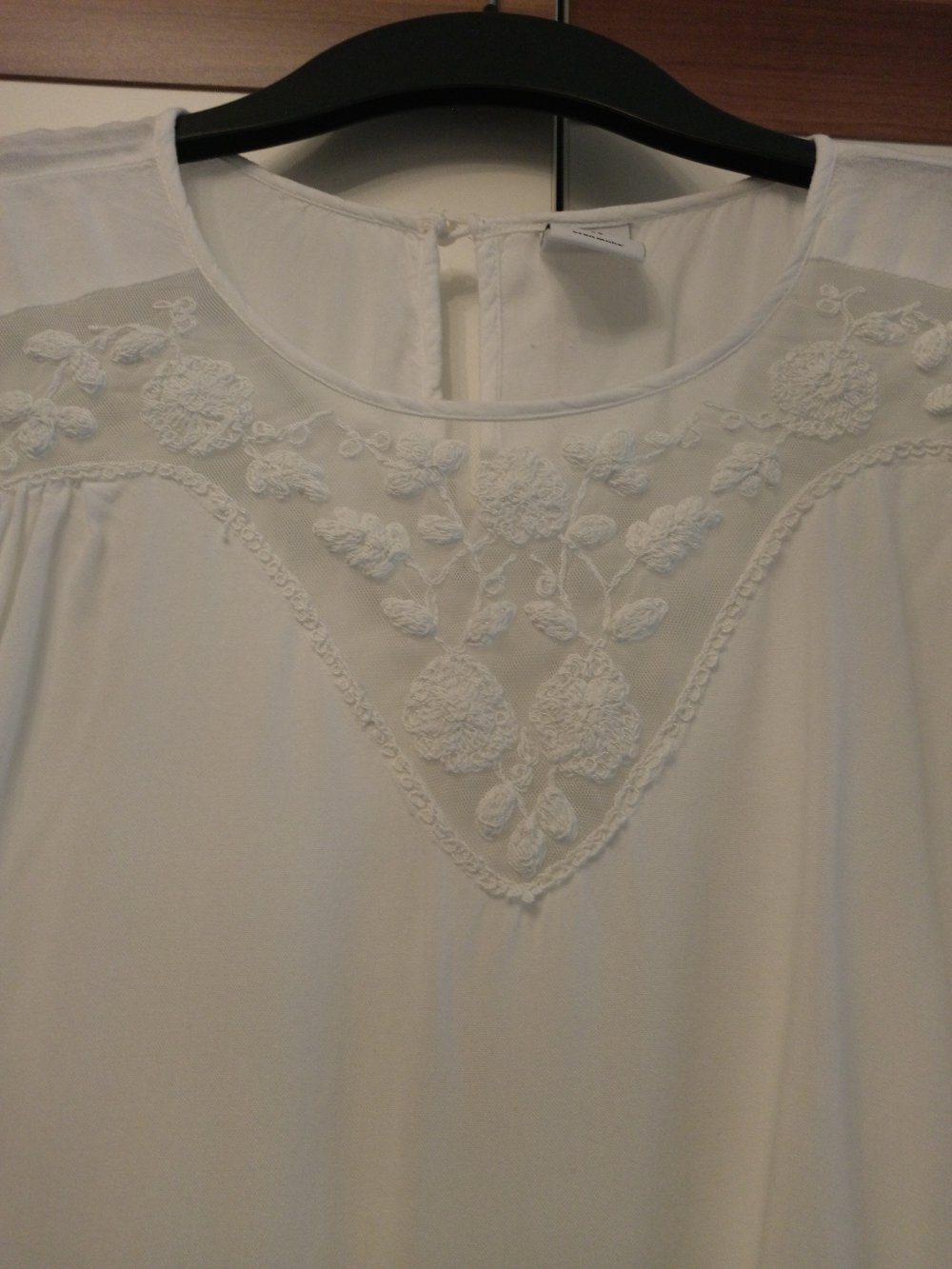 Weiße Bluse mit Spitze von Vero Moda