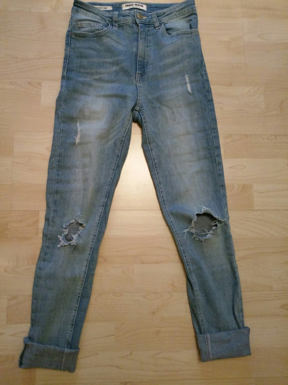 Coole Jeans mit Löchern
