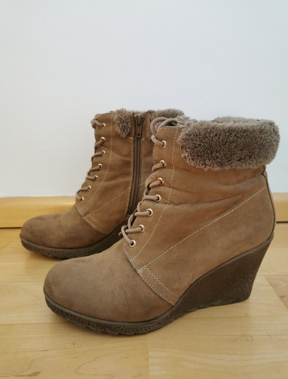 Coole Schuhe mit Keilabsatz