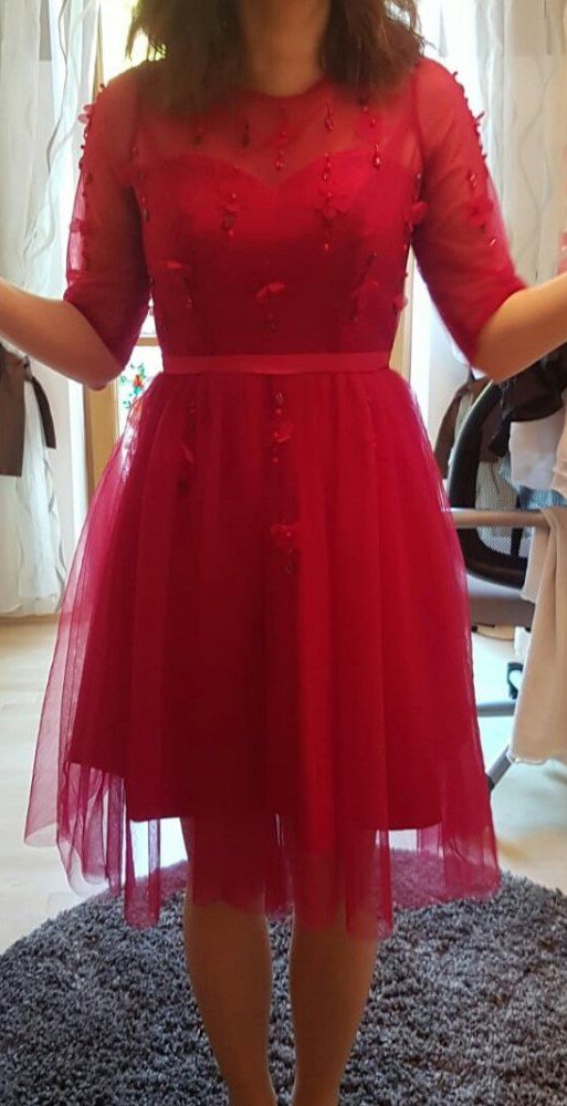 Wunderschönes Abschlussballkleid in dunkelrot