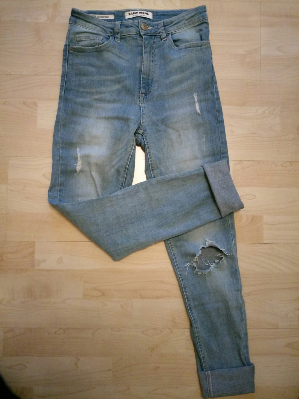Coole Jeans mit Löchern