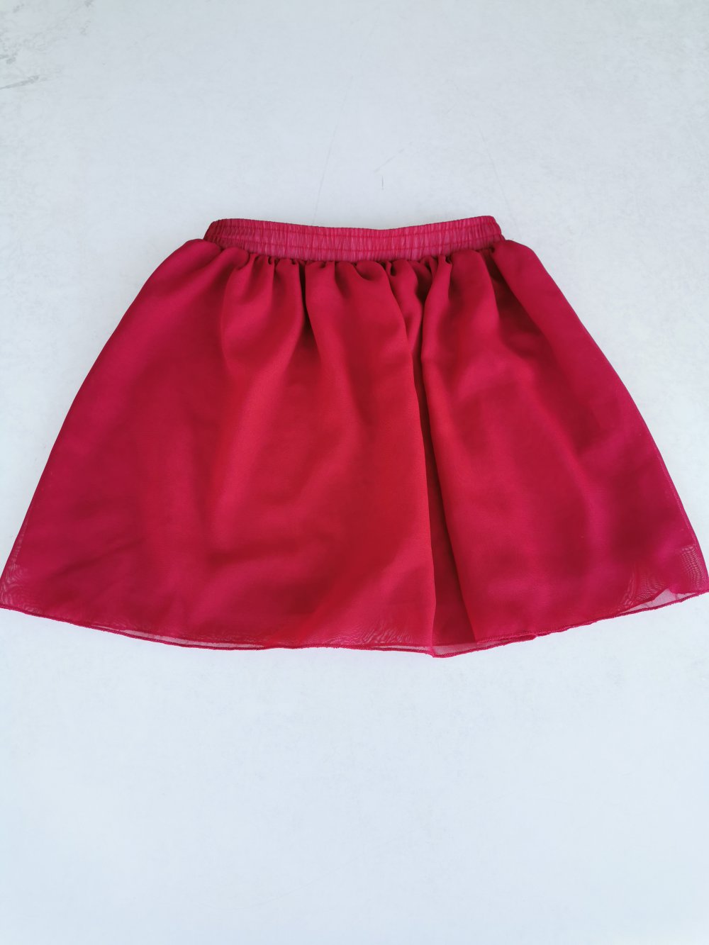 Süßer, roter Rock in XS