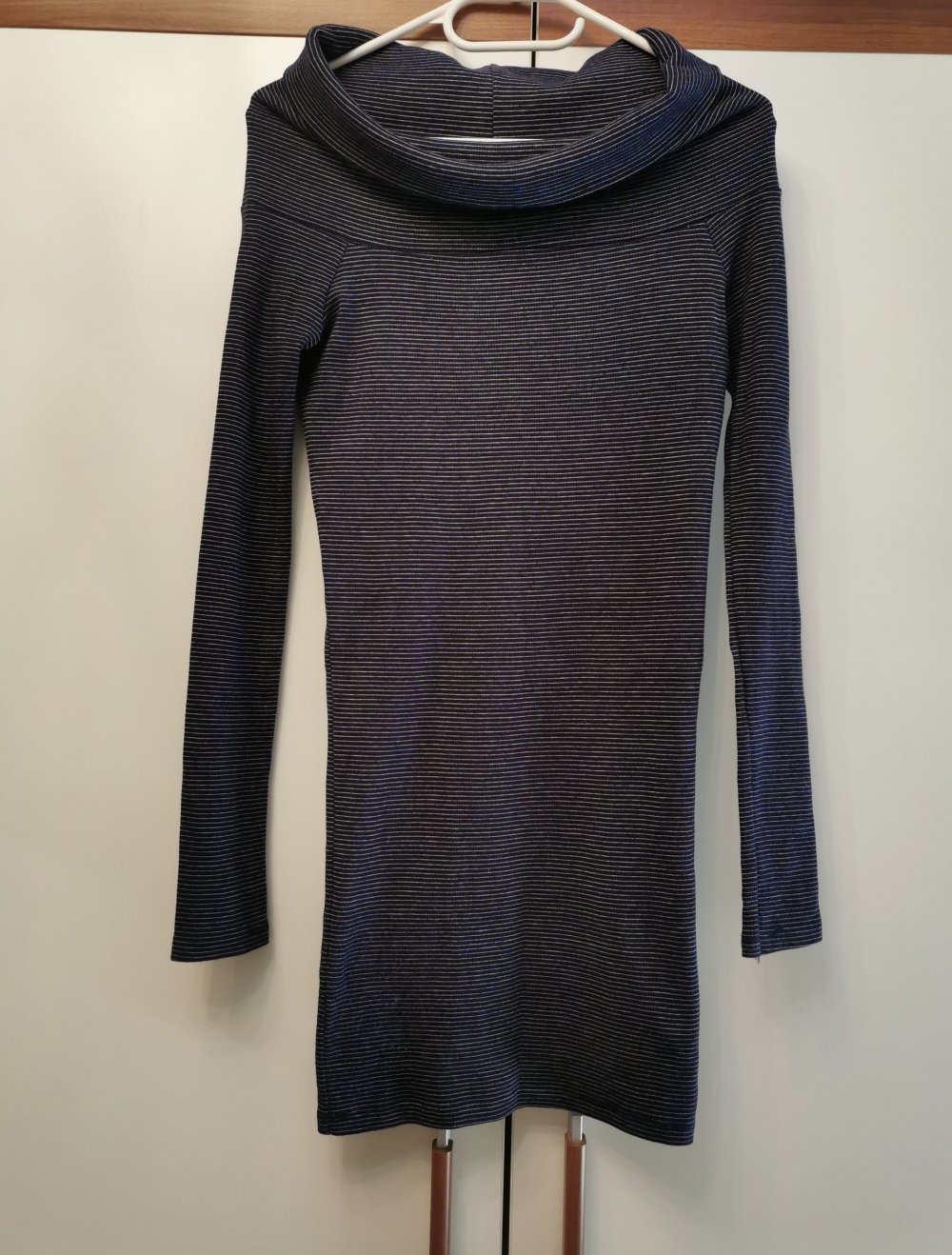 Schulterfreies Zarakleid