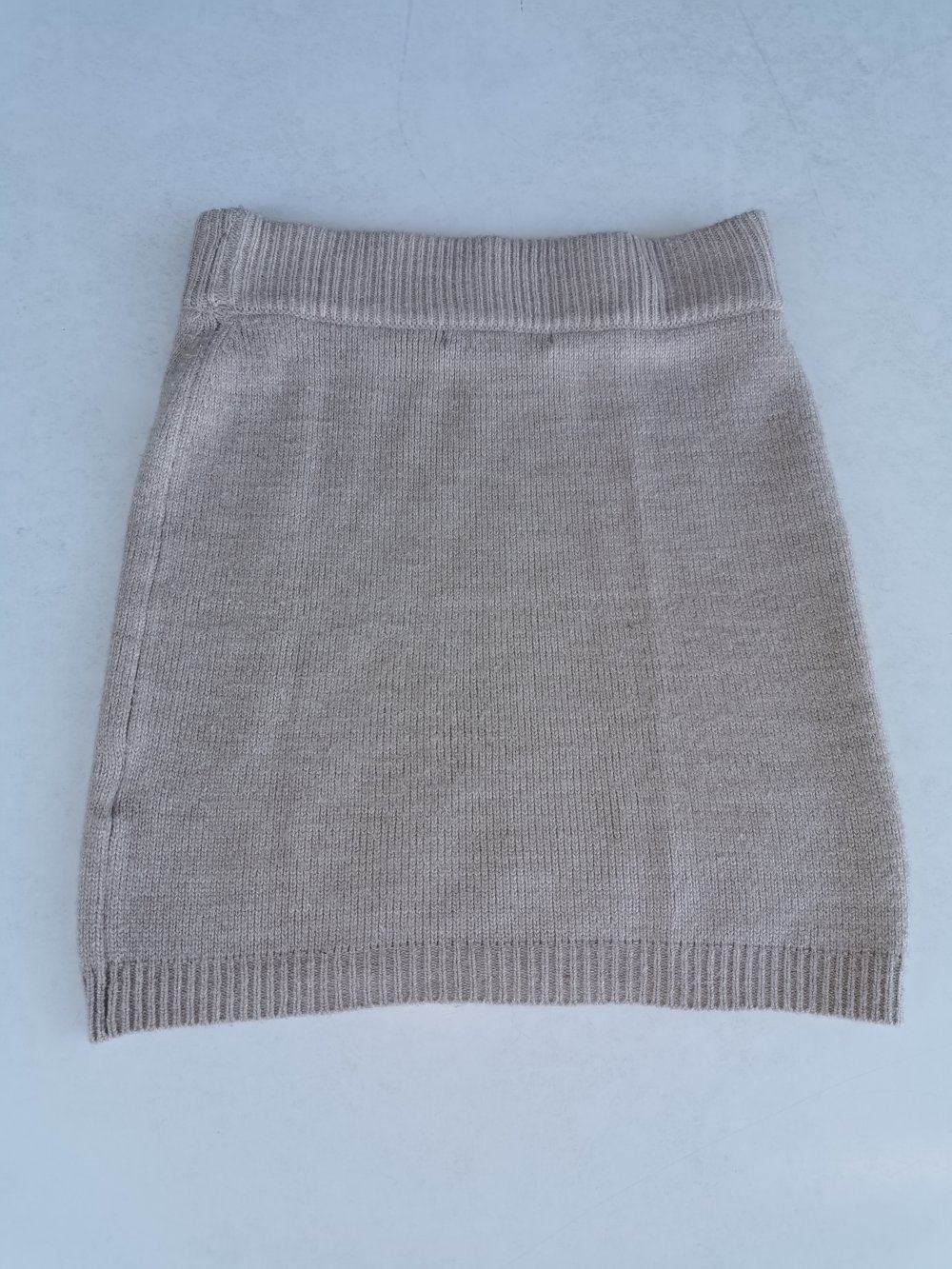 Schöner, beiger Minirock in XS