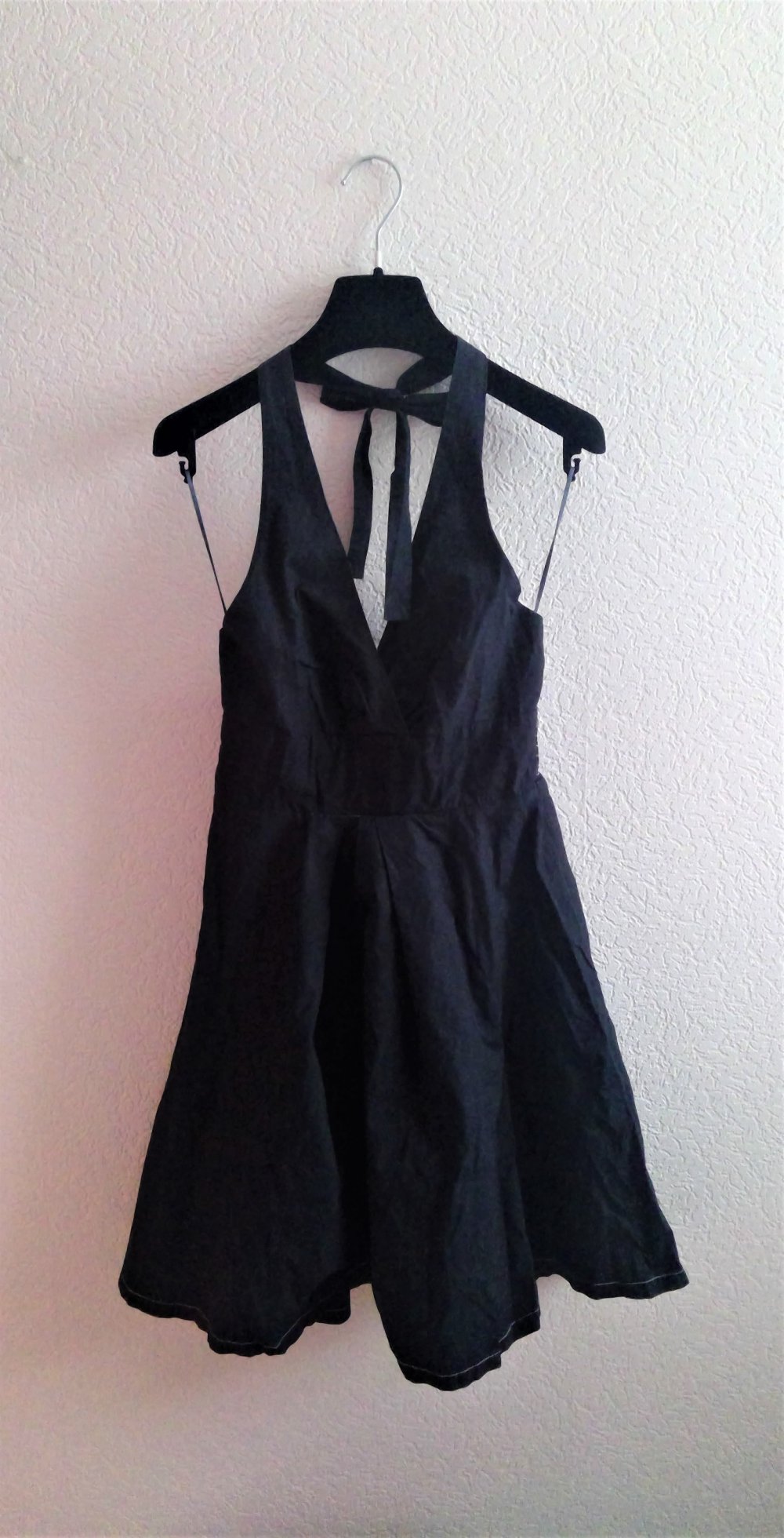 Dunkelblaues Sommerkleid