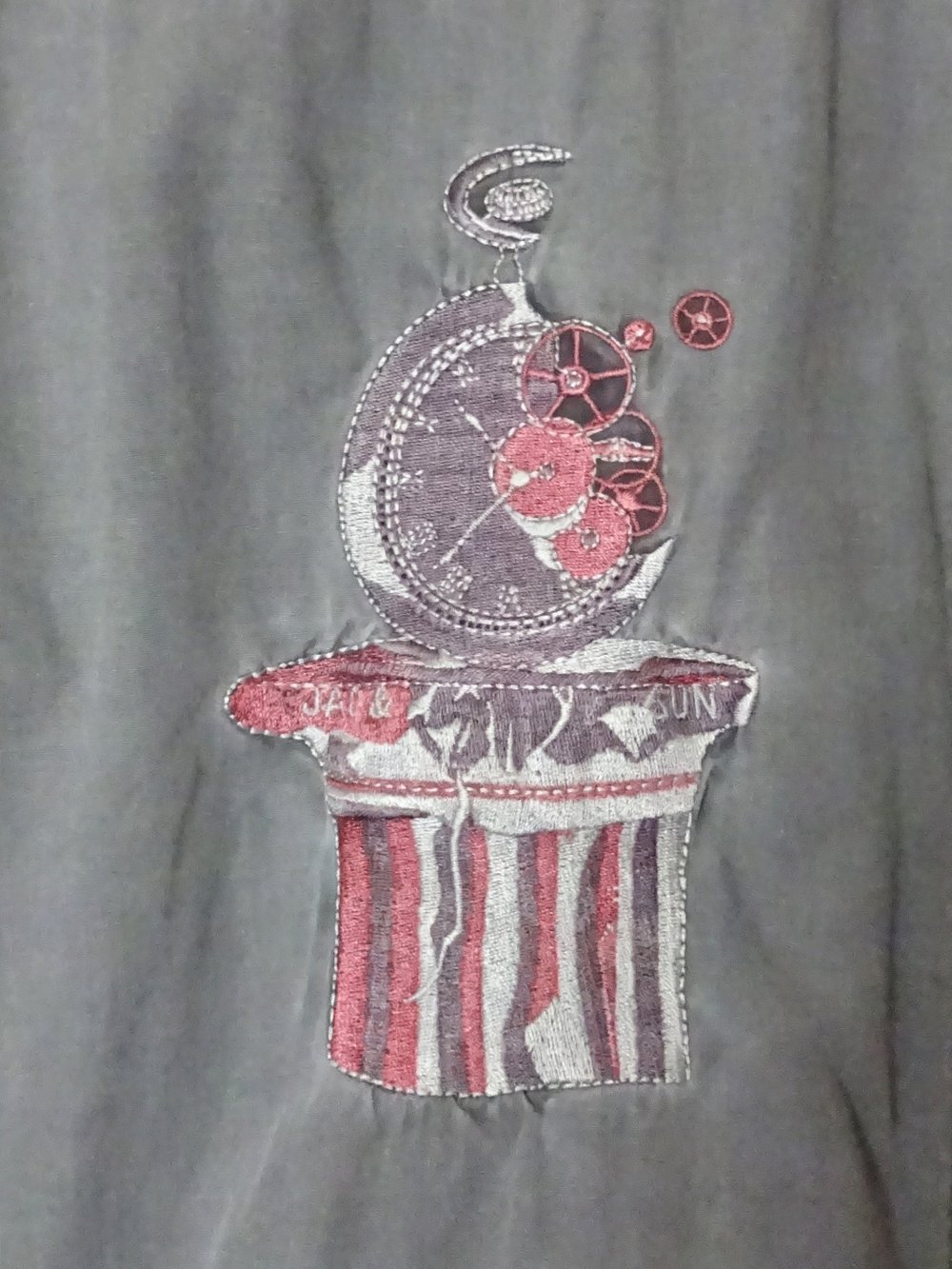 Graue Hemdbluse mit Stickerei Hemd Gr. M