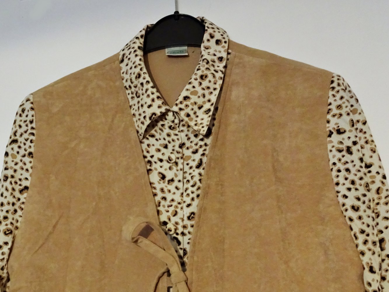 Beige Vintage Bluse mit Weste Animalprint Leomuster Leopard Schulterpolster Gr. 40 Gr. M