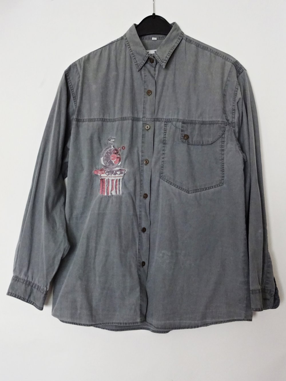 Graue Hemdbluse mit Stickerei Hemd Gr. M