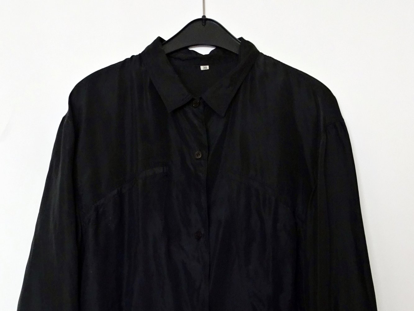 Schwarze Vintage Seidenbluse mit Raffung am Rücken Weite Ärmel Gr. S Gr. 38